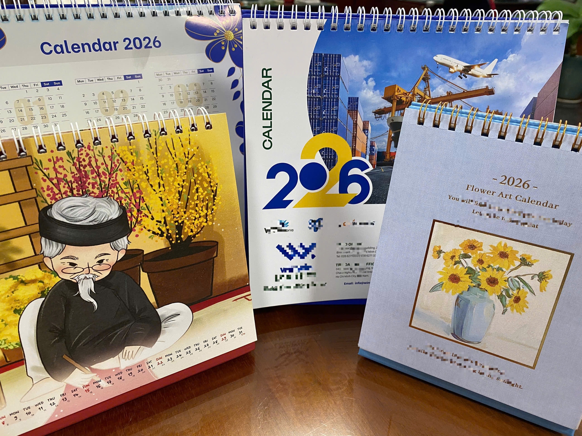 Biếu tặng lịch Tết, người cần không có, người có không cần 1 Biếu tặng lịch Tết, người cần không có, người có không cần - Ảnh 1.