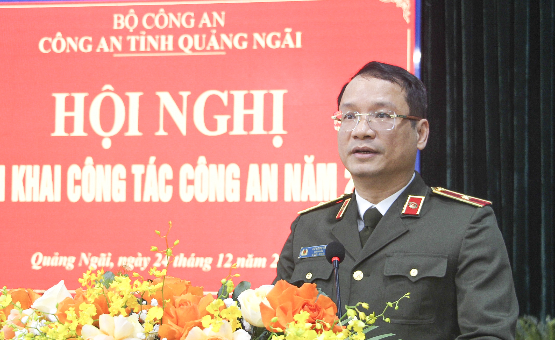 Bộ Công an tặng Cờ thi đua cho 42 tập thể thuộc Công an tỉnh Quảng Ngãi- Ảnh 1.