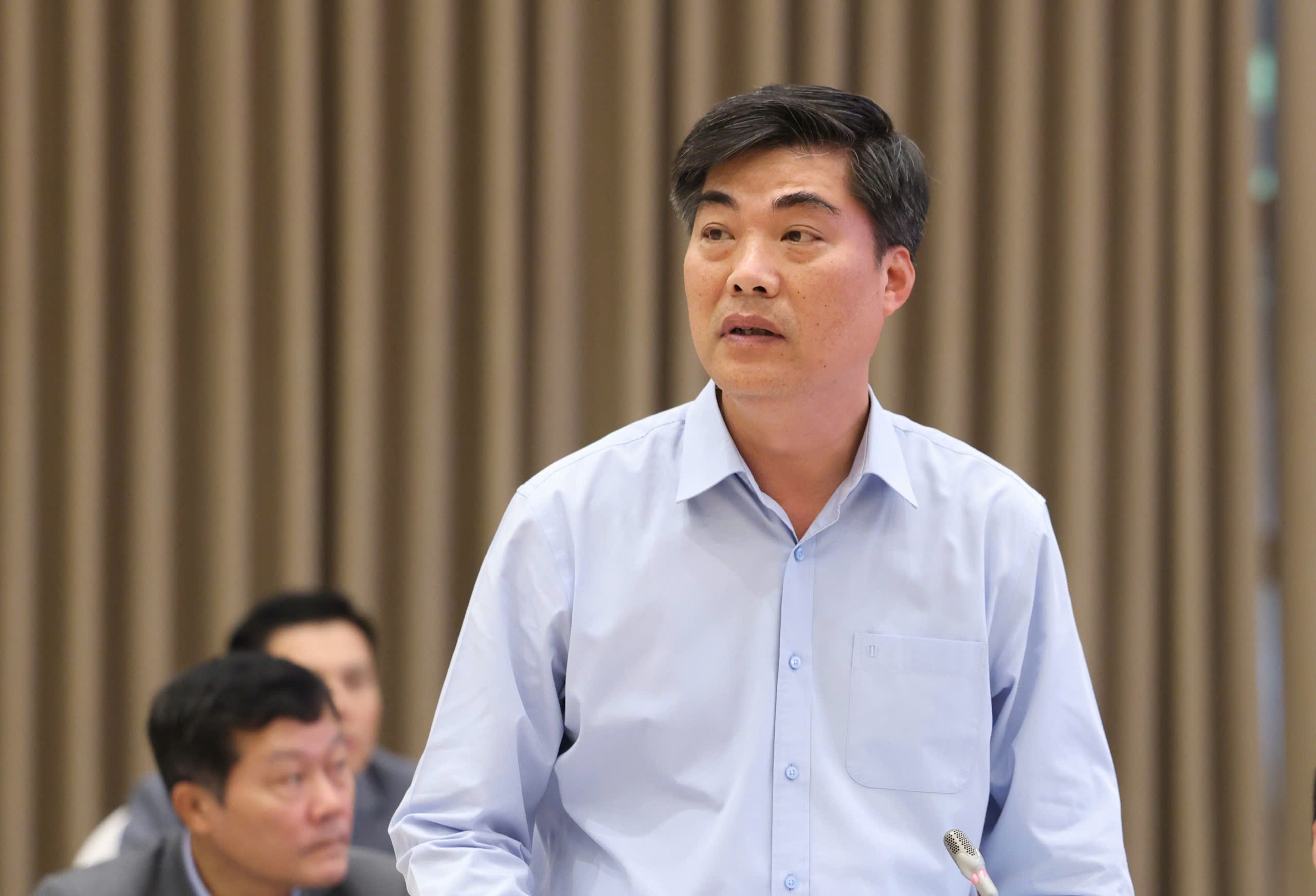 Bộ Xây dựng: Nghiên cứu bổ sung 2 sân bay để tăng cường hỗ trợ cứu nạn miền Trung, Tây Nguyên - Ảnh 1.