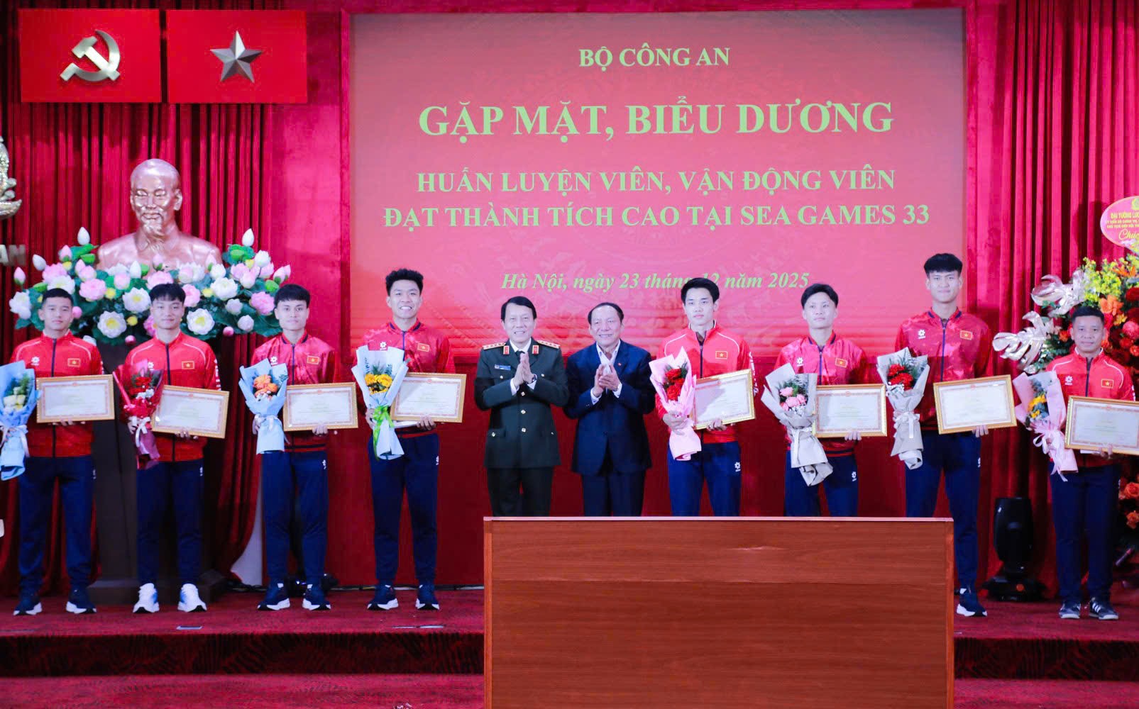 Bộ trưởng Lương Tam Quang biểu dương Thu Vinh, Đình Bắc và đoàn CAND giành thành tích cao SEA Games 33- Ảnh 1.