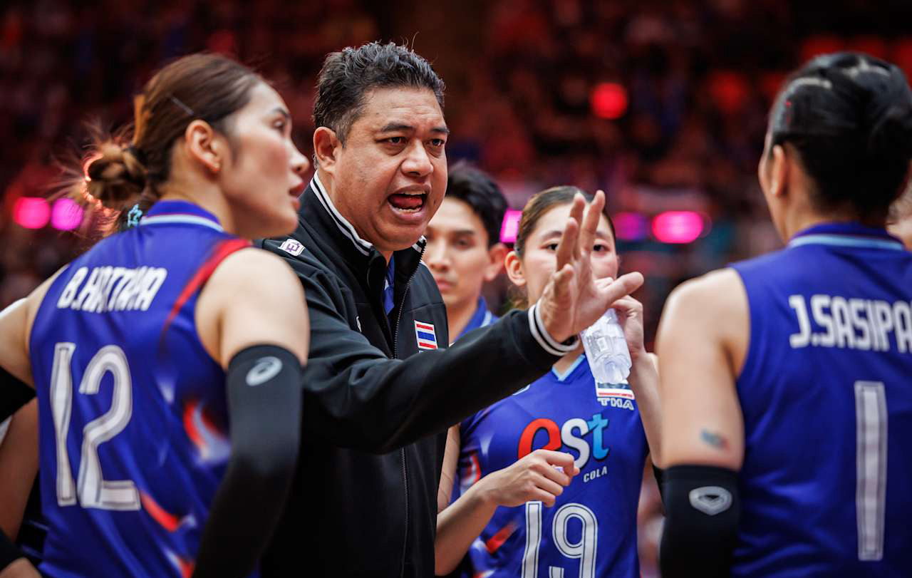 Bóng chuyền nữ Thái Lan thiếu hụt quân số - Ảnh 1.