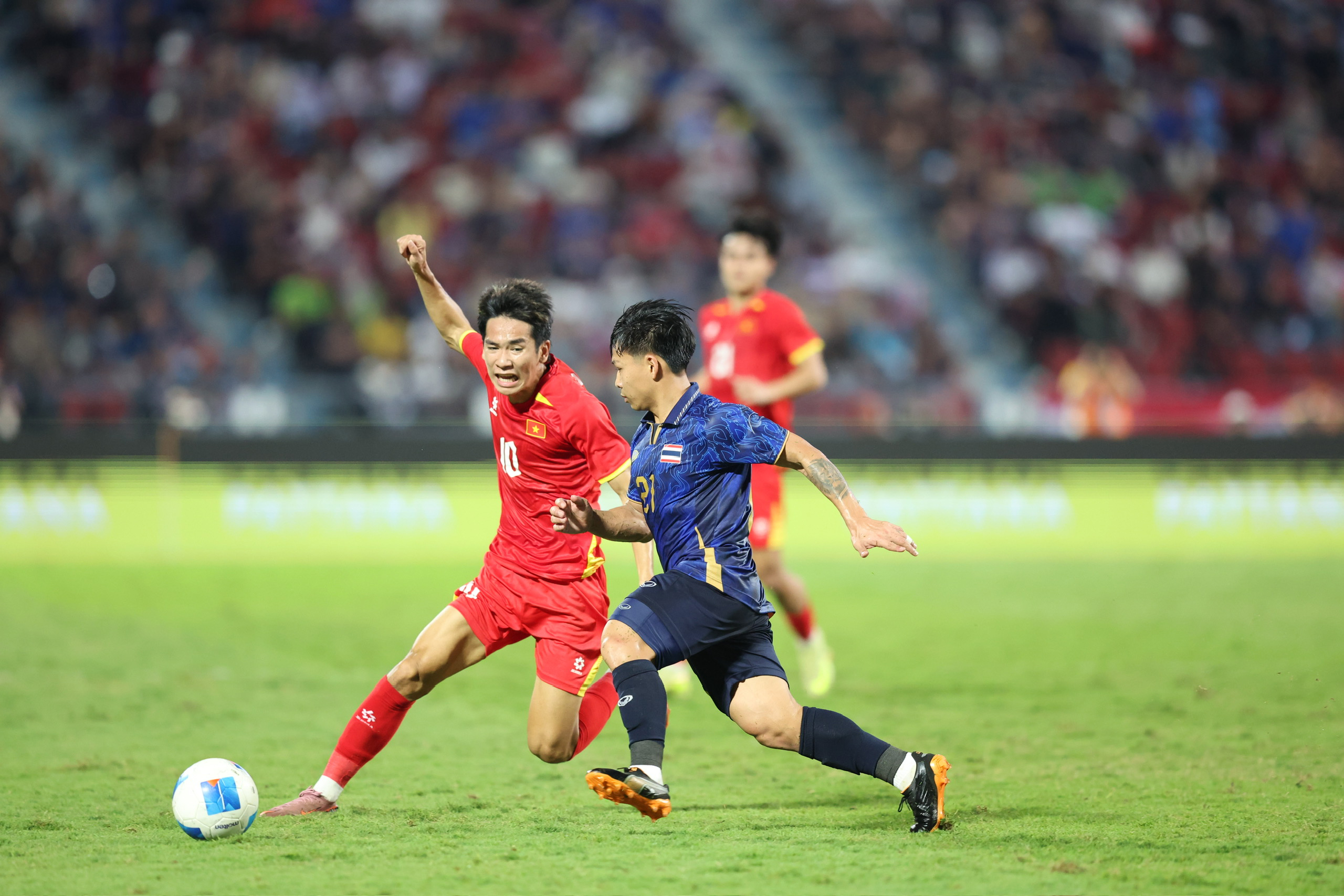 Bóng đá Việt Nam cần tư duy và chiến lược mới - Ảnh 1.