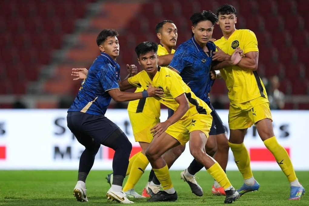 CĐV Thái Lan lo ngại đội nhà thua U22 Việt Nam ở chung kết SEA Games - 1