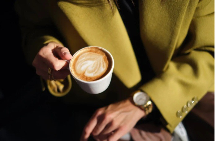 Cà phê có thể là “thần dược” bảo vệ thứ quan trọng này 1 Cà phê có thể là "thần dược" cho hệ thần kinh để chống lại các tác động của lão hóa và cuộc sống căng thẳng - Ảnh minh họa: NEWS MEDICAL