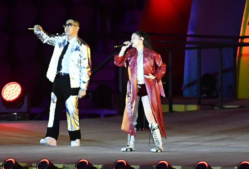 Ca sĩ nổi tiếng 'bị bắt' hát nhép khai mạc SEA Games, nhưng micro bật làm lộ giọng lệch tông 1 SEA Games - Ảnh 1.