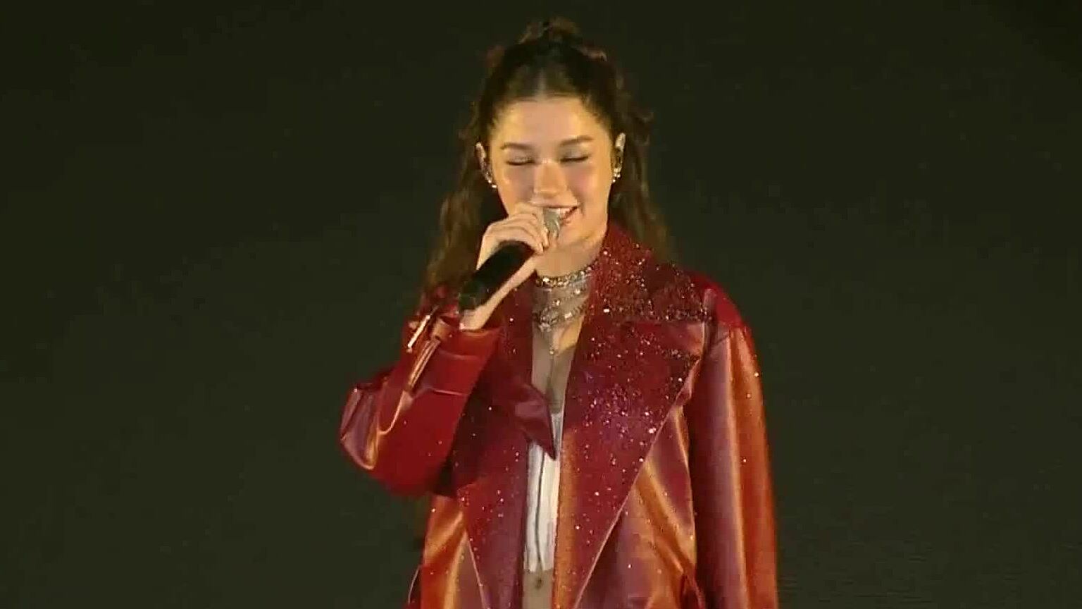 Ca sĩ xin lỗi sự cố hát nhép ở khai mạc SEAGames