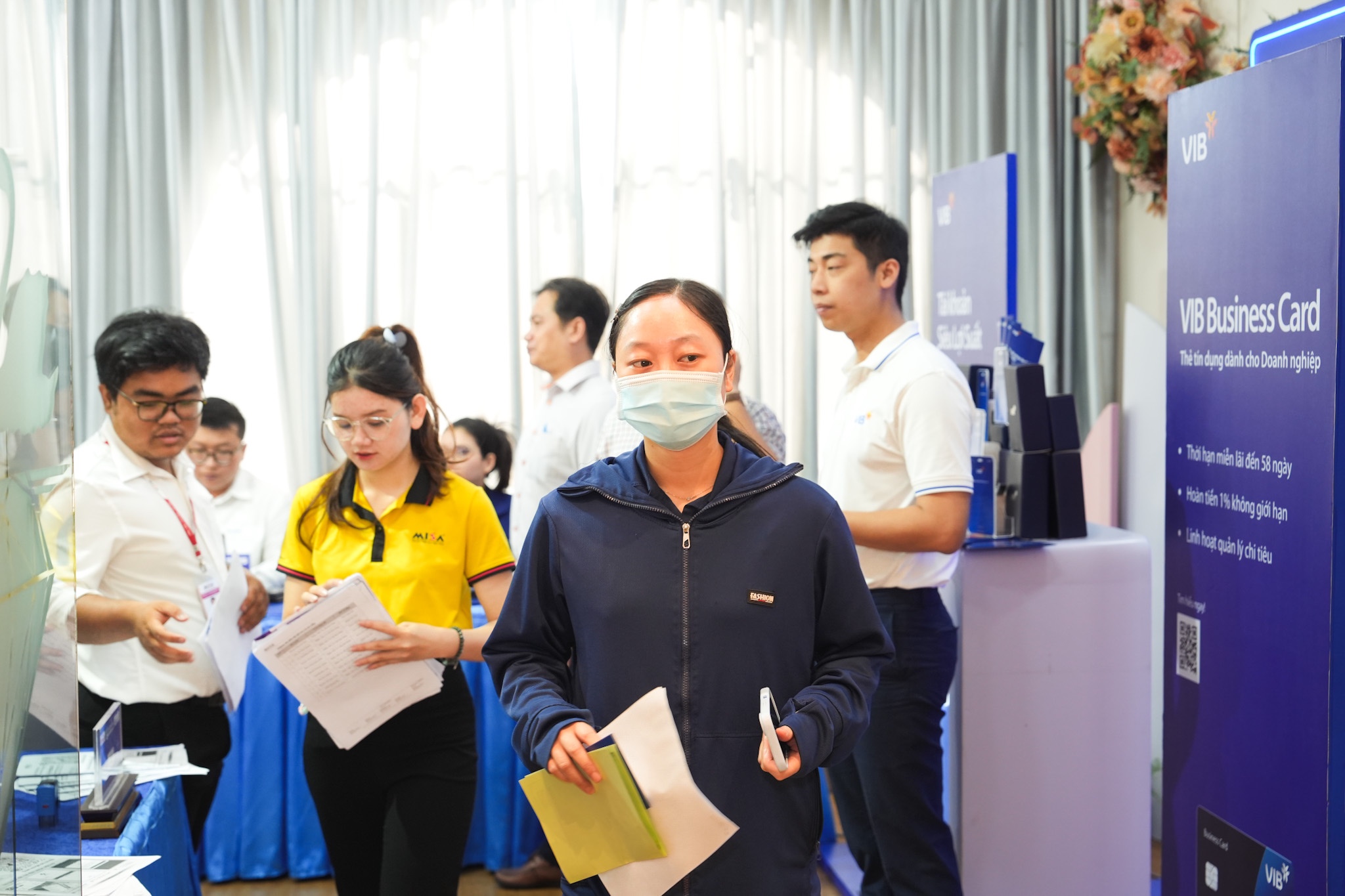 Các thay đổi đang đến rất gần với tiểu thương, hộ kinh doanh 1 hộ kinh doanh - Ảnh 1.