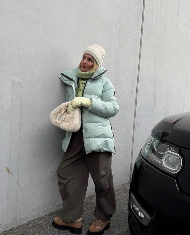 Cách biến áo phao thành điểm nhấn phong cách, không còn nhàm chán- Ảnh 1.