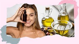 Sử dụng dầu oliu thường xuyên giúp da làm tăng độ đàn hồi và chống lại những dấu hiệu lão hóa da.