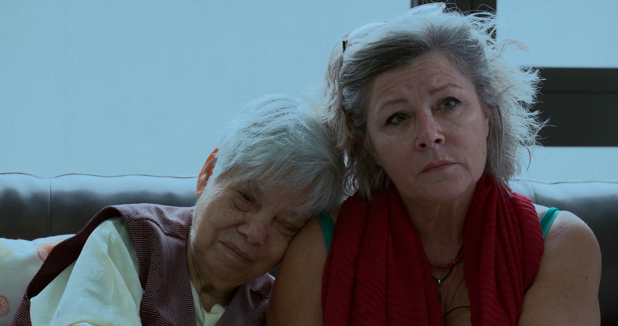 Chân Trời Rực Rỡ: Cách nhìn lại những đứt gãy của lịch sử và hỏi con người về niềm tin cuối cùng - mình thuộc về đâu?- Ảnh 1. Chân Trời Rực Rỡ: Cách nhìn lại những đứt gãy của lịch sử và hỏi con người về niềm tin cuối cùng - mình thuộc về đâu?- Ảnh 1.