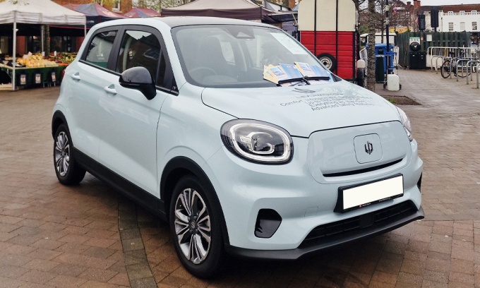 Mẫu xe Trung Quốc Leapmotor T03 trên một con phố ở Anh. Ảnh: Wilsons Epsom