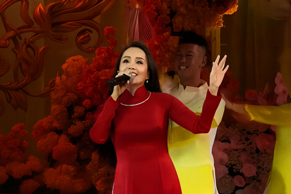 Cẩm Ly hát dân ca tại lễ cưới con gái tỷ phú Johnathan Hạnh Nguyễn gây sốt - 2