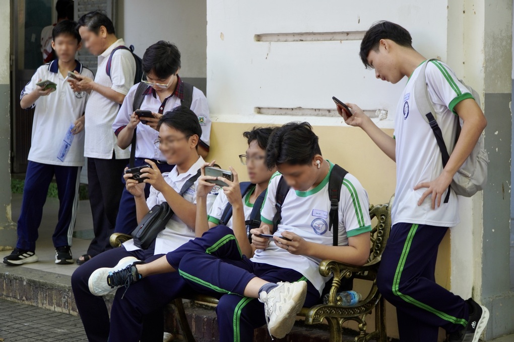 Cấm trẻ dưới 16 tuổi dùng mạng xã hội: Việt Nam nên làm giống Australia? - 2