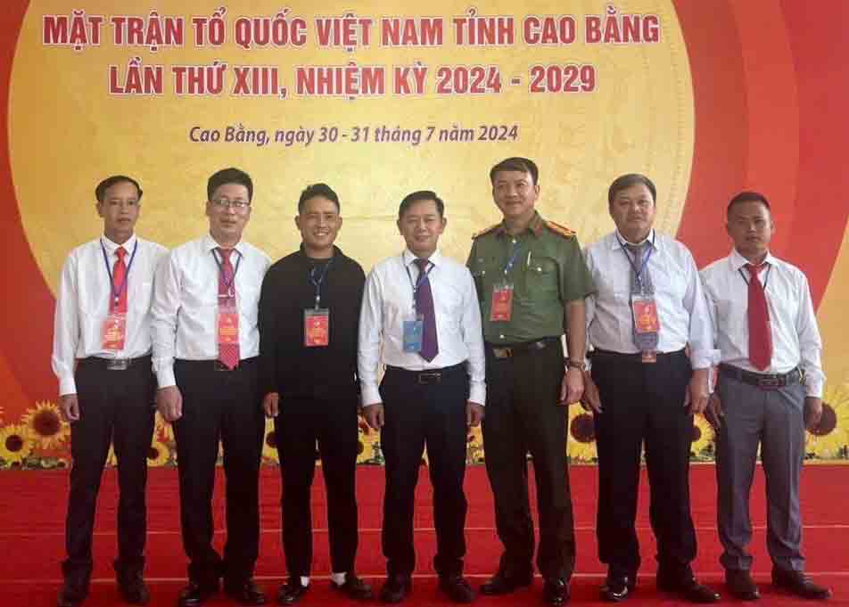 Chung dòng máu Lạc Hồng: Cán bộ trẻ người Mông  giúp bản nghèo thay đổi - Ảnh 1.