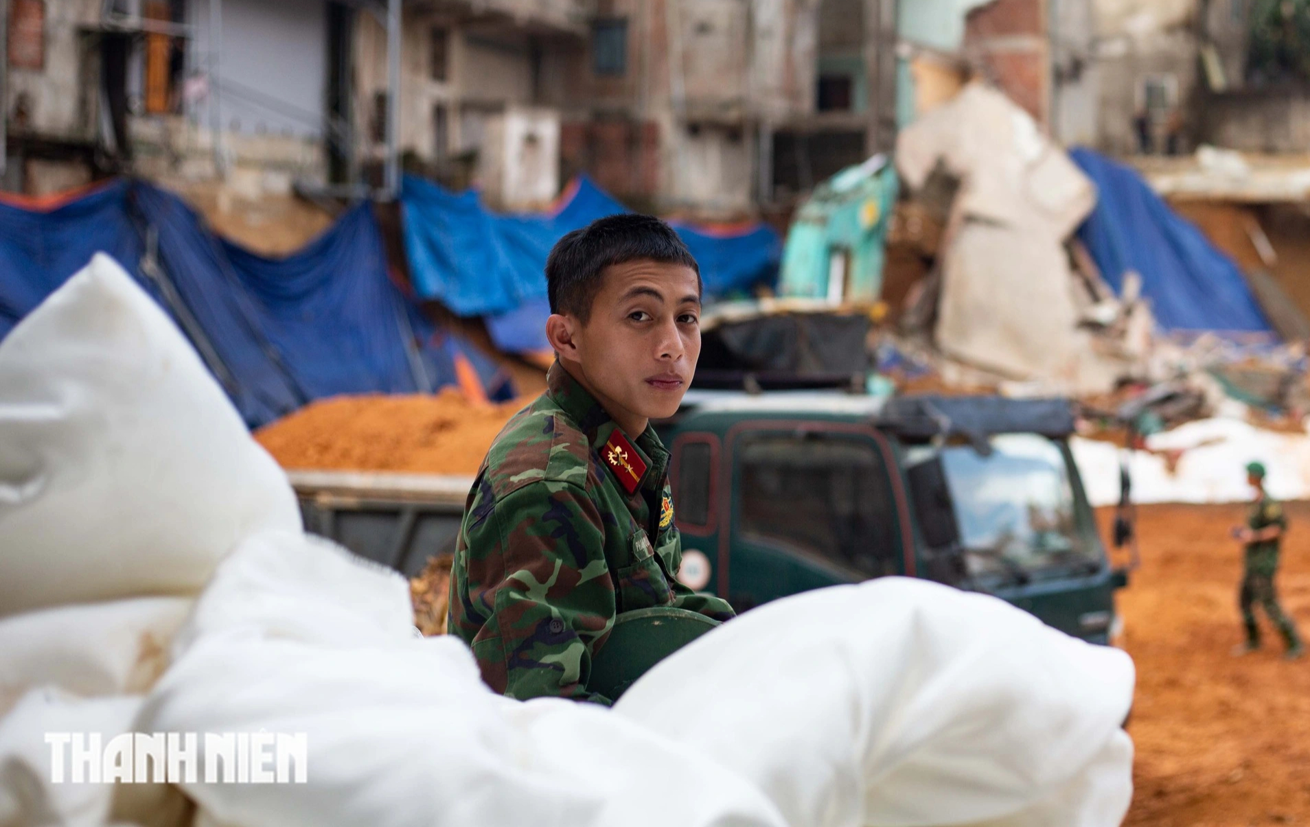 Cận cảnh công trường xây kè chống sạt lở ở xã miền núi Quảng Trị - Ảnh 8.