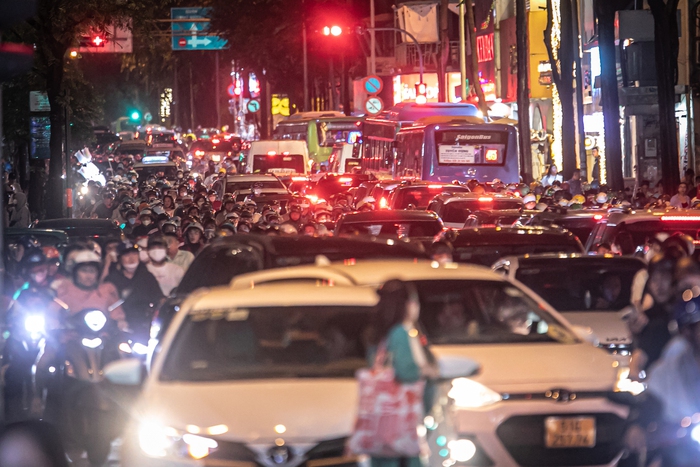 Cảnh báo các “bẫy” gửi xe dịp Tết khiến nhiều người mất tiền oan- Ảnh 1.