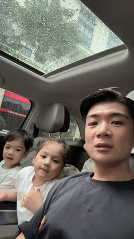 "Cậu ấm cô chiêu" nhà bầu Hiển 1 Cau am co chieu nha bau Hien