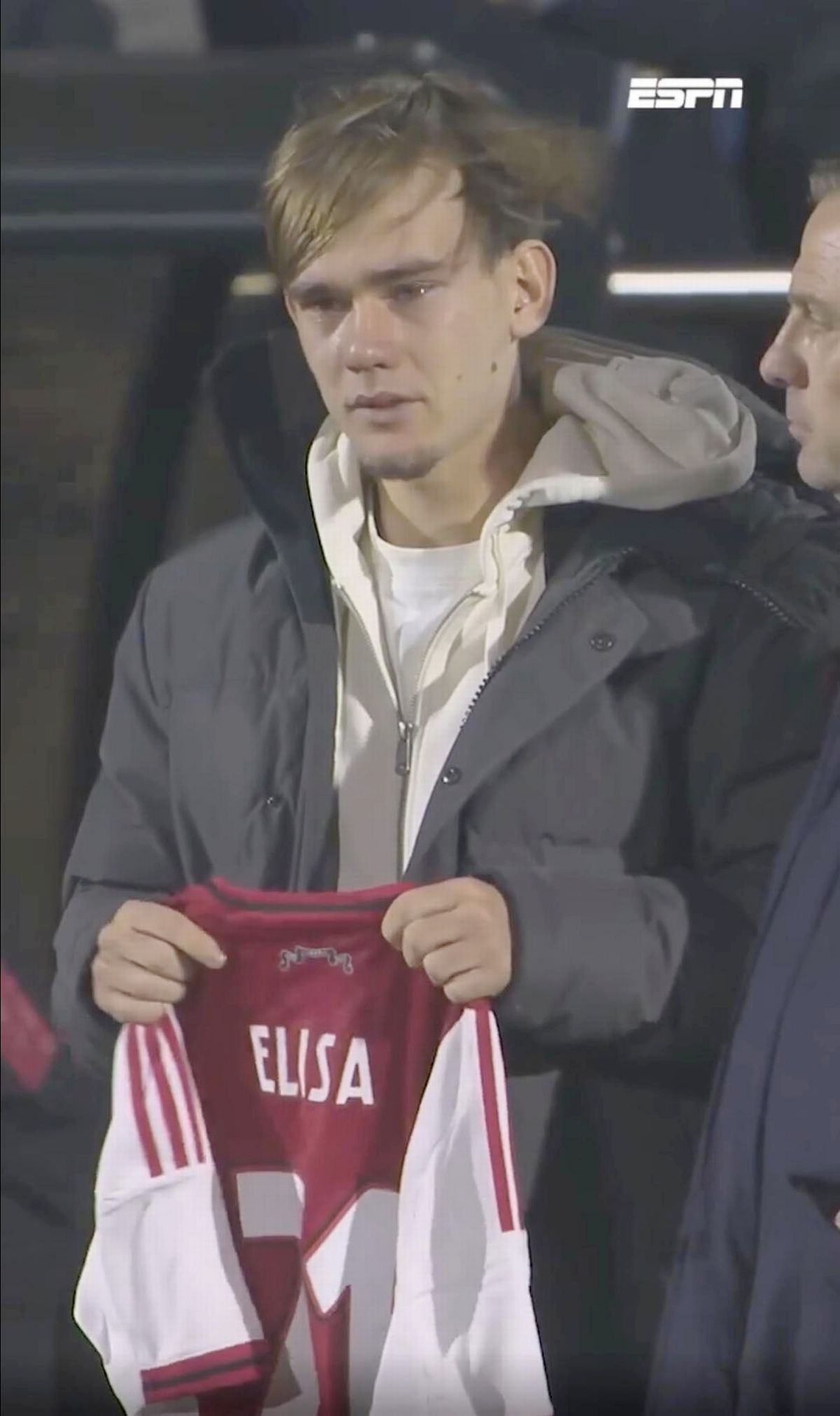 Cầu thủ bóng đá đau đớn chết lặng khi bạn gái xinh đẹp bị nữ quái xế tông tử vong rồi bỏ trốn- Ảnh 2.