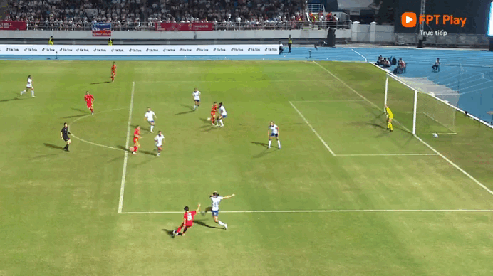 Trọng tài cướp mất HCV SEA Games xứng đáng của đội tuyển nữ Việt Nam: Cay đắng và cảm phục!- Ảnh 2. Trọng tài cướp mất HCV SEA Games xứng đáng của đội tuyển nữ Việt Nam: Cay đắng và cảm phục!- Ảnh 2.