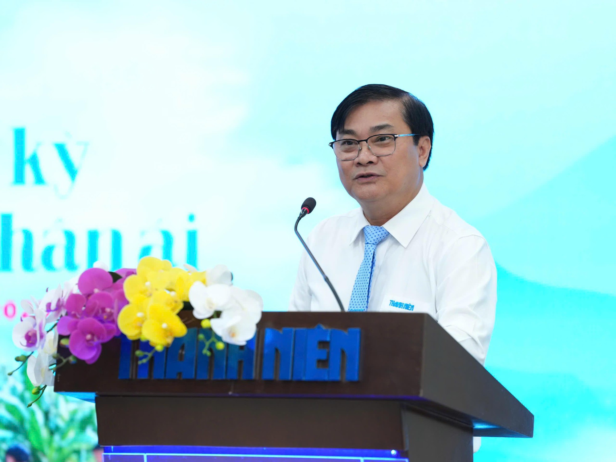 Chạm vào cảm xúc từ những câu chuyện tử tế- Ảnh 1. Chạm vào cảm xúc từ những câu chuyện tử tế- Ảnh 1.