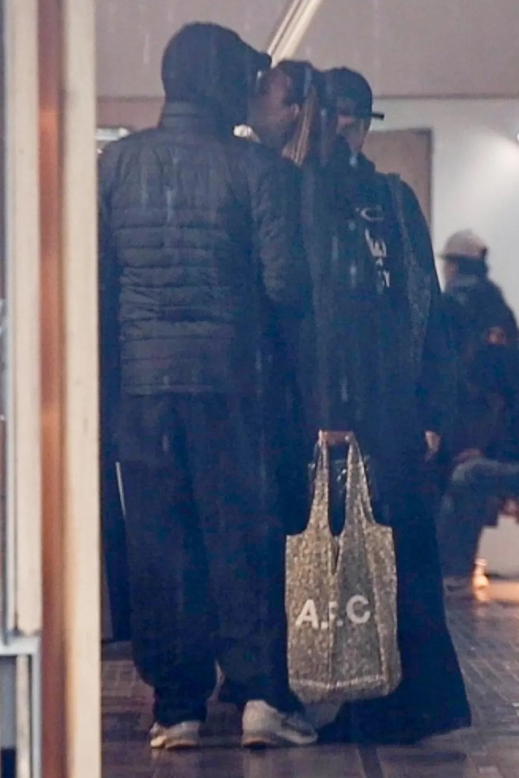 Chân dài là “ngoại lệ” trong đời sống tình cảm của Leonardo DiCaprio - 1