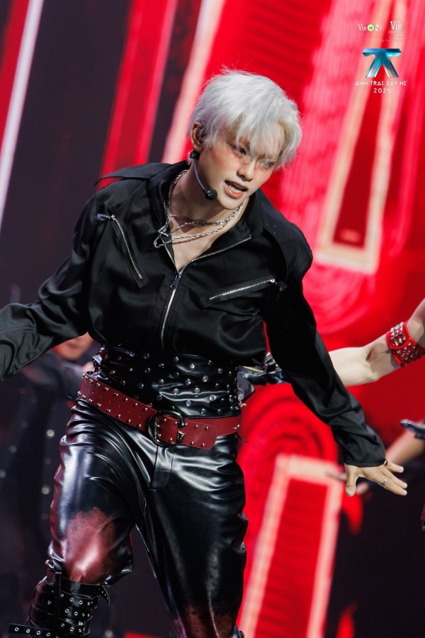 Chàng trai có ca khúc được Mỹ Tâm - Hoà Minzy biểu diễn ở Đại lễ 2/9 nói gì khi không được đồng diễn?- Ảnh 4. Chàng trai có ca khúc được Mỹ Tâm - Hoà Minzy biểu diễn ở Đại lễ 2/9 nói gì khi không được đồng diễn?- Ảnh 4.