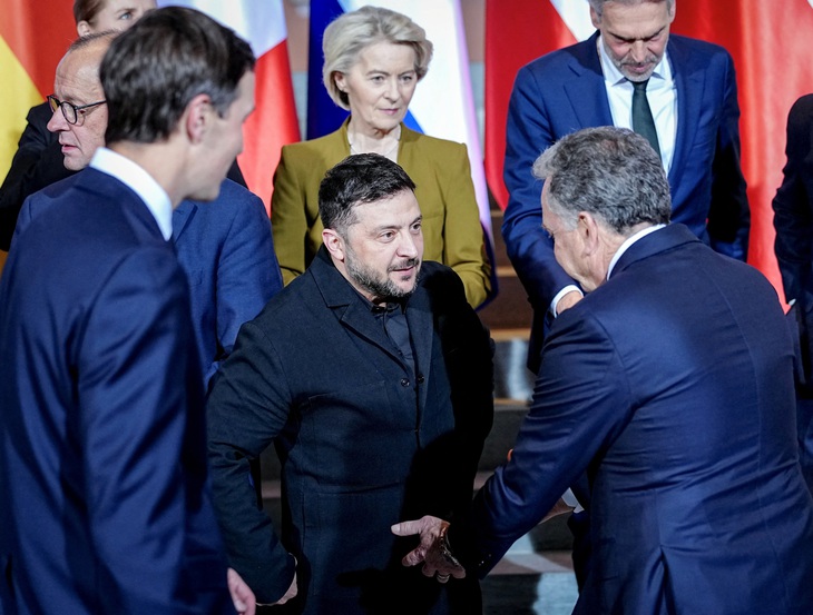 Ukraine nói Nga sắp nhận kế hoạch hòa bình - Ảnh 1. Ukraine - Ảnh 1.