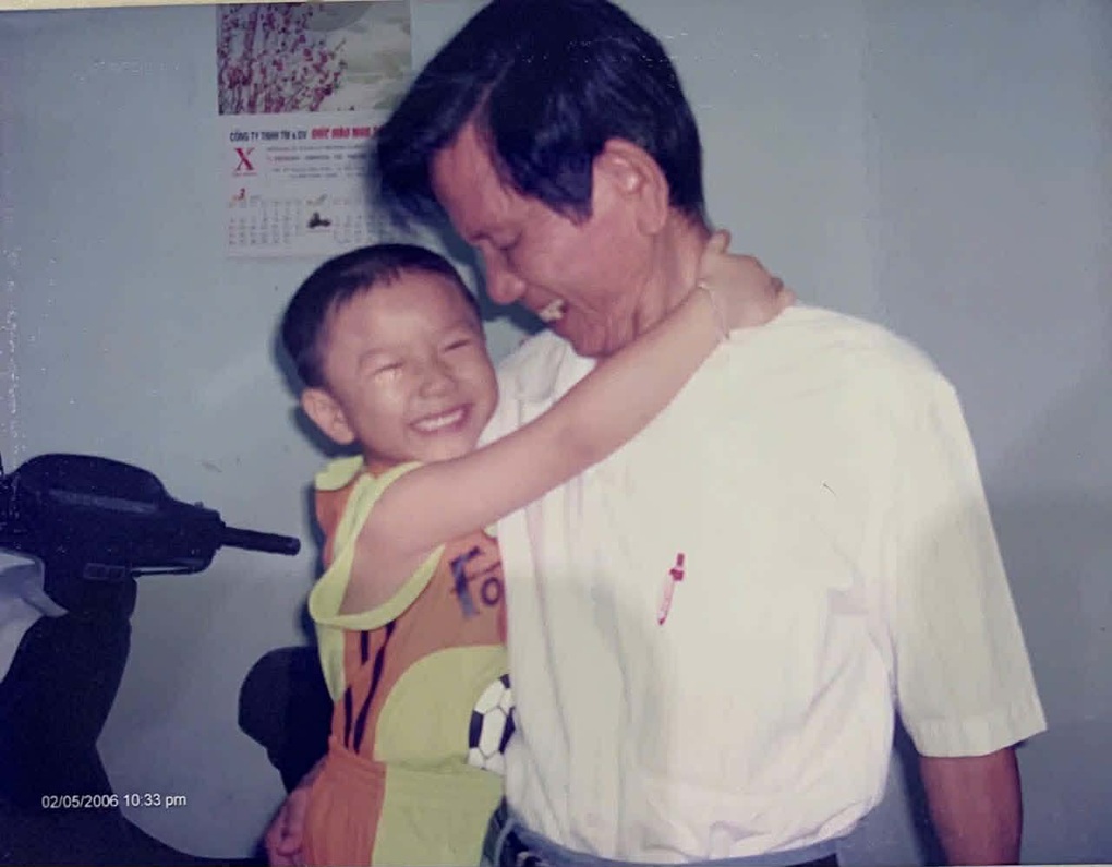 Cháu khoe ông ngoại có hai bằng đại học hàng đầu, bí mật đặc biệt phía sau - 3