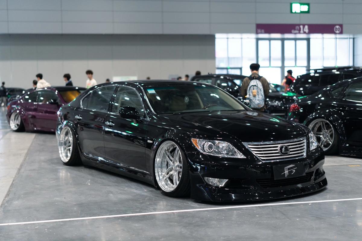 Chi 2 tỷ đồng mua Lexus, người phụ nữ đưa về nhà 1 ngày đã không khởi động được, showroom khẳng định: Lỗi là do cô- Ảnh 2.