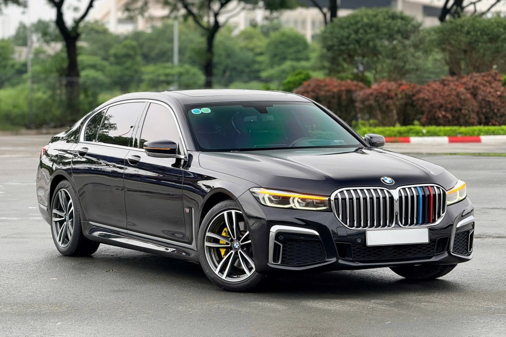 Chiếc BMW 7-Series này bốc hơi 2,65 tỷ đồng sau 5 năm lăn bánh - 1