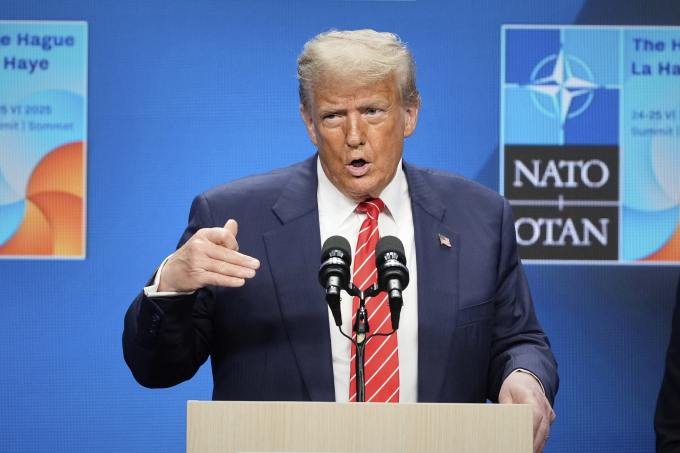 Tổng thống Mỹ Donald Trump phát biểu tại một cuộc họp báo tại hội nghị thượng đỉnh NATO ở The Hague, Hà Lan, ngày 25/6. Ảnh: AP
