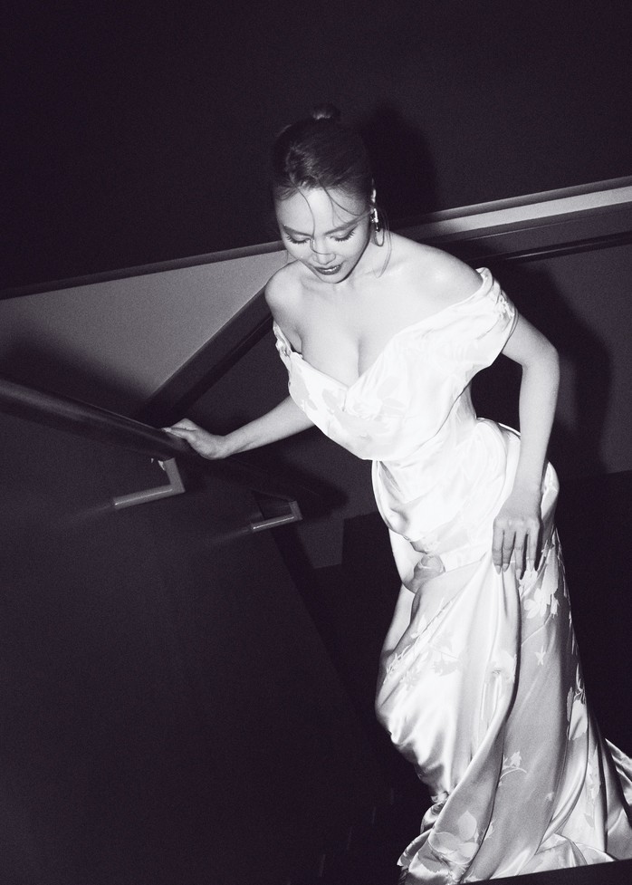 Chiếc váy 300 triệu đồng của Ninh Dương Lan Ngọc 1 Nhan sắc Ninh Dương Lan Ngọc