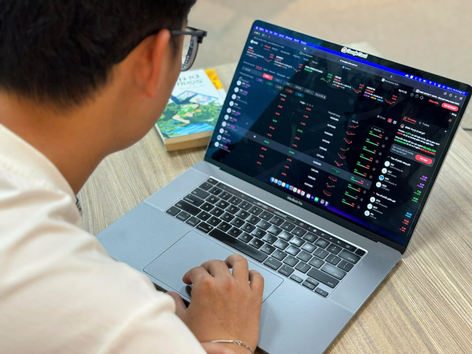 Anh Toàn thay đổi chiến thuật, nghiên cứu kỹ doanh nghiệp, cổ phiếu thay vì đầu tư theo tin đồn. Ảnh: Minh Ngọc