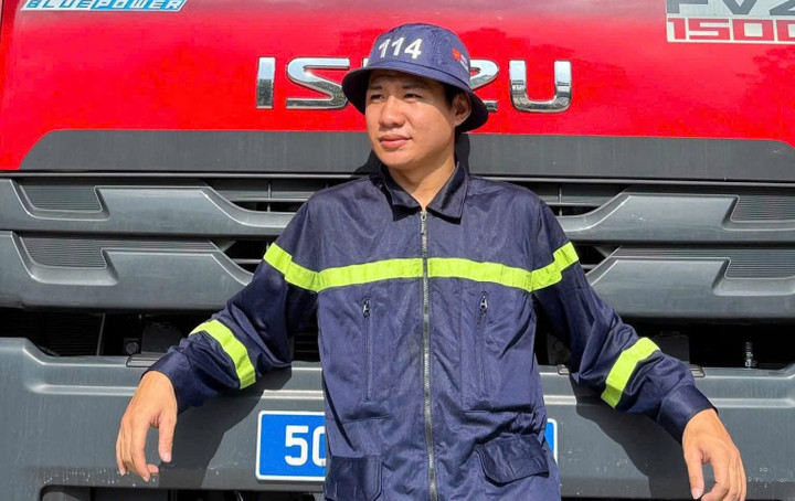 Chiến sĩ cảnh sát kể khoảnh khắc cứu nữ sinh khỏi tai nạn nghiêm trọng- Ảnh 1.