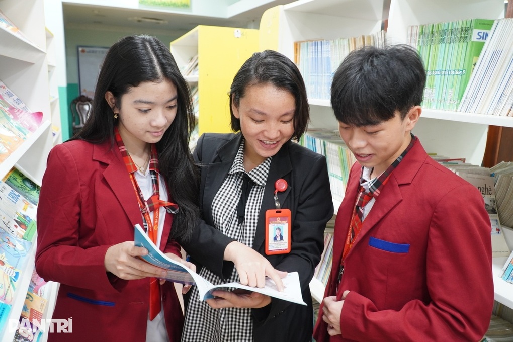 Chọn một bộ SGK thống nhất: “Phương án nào cũng có được và mất” - 1