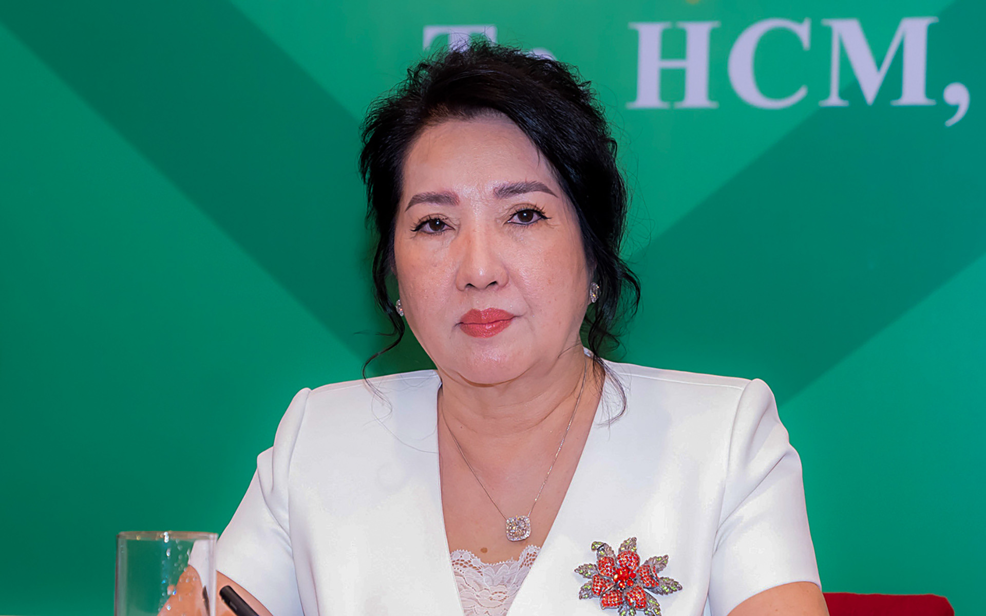 Chủ tịch Quốc Cường Gia Lai Nguyễn Thị Như Loan bị cáo buộc hưởng lợi gần 300 tỉ - Ảnh 1.