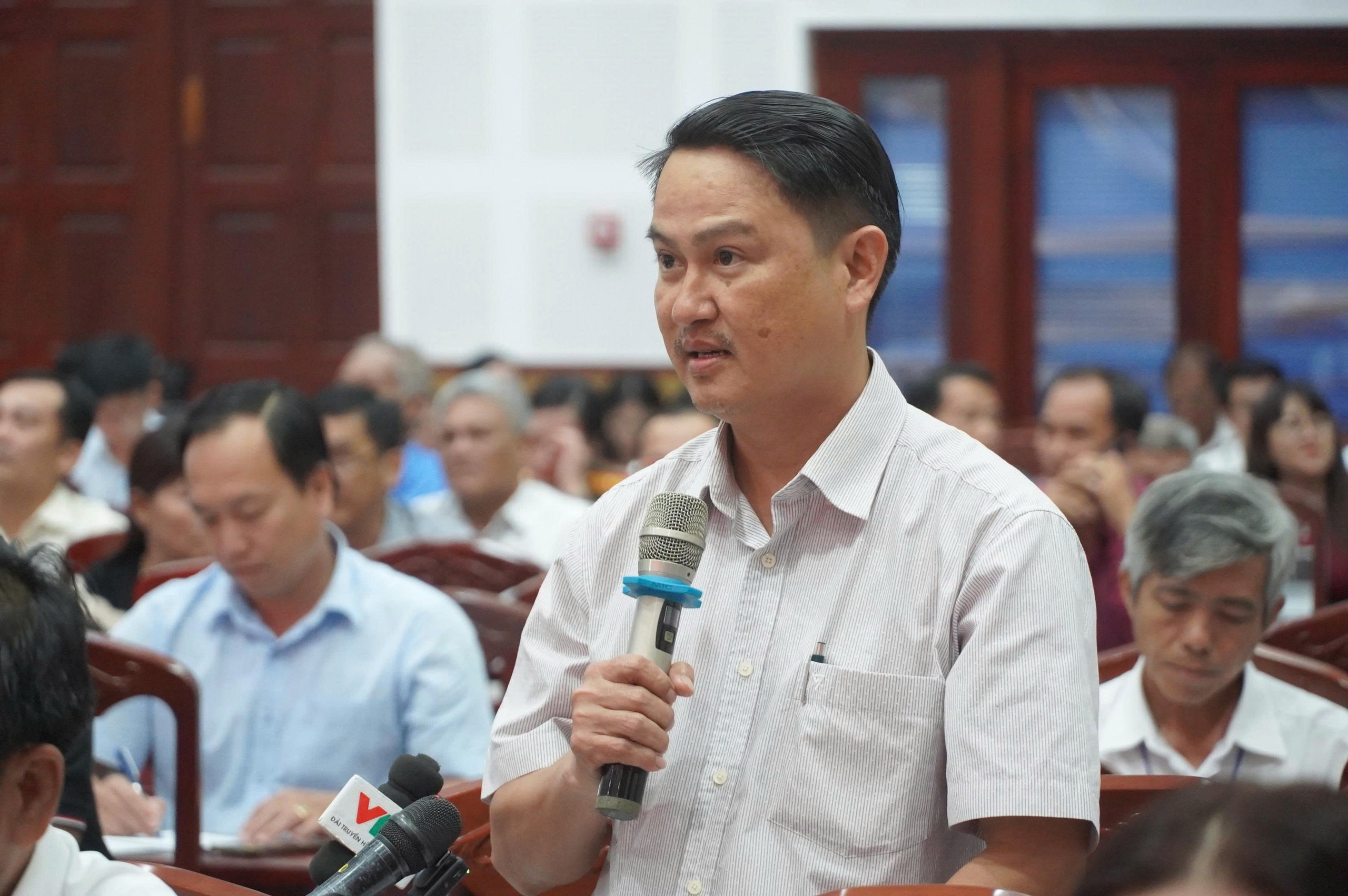 Chủ tịch Trần Thanh Mẫn và đại biểu Quốc hội tiếp xúc cử tri tại Cần Thơ 2 Chủ tịch Trần Thanh Mẫn và đại biểu Quốc hội tiếp xúc cử tri tại Cần Thơ - Ảnh 2.