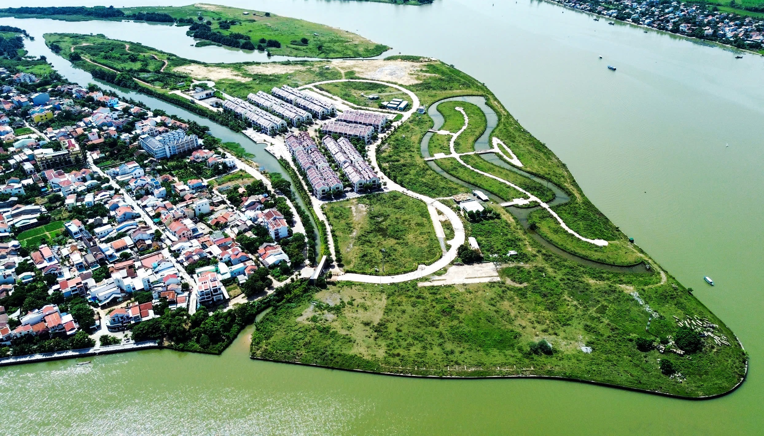 Chủ tịch UBND TP.Đà Nẵng chỉ đạo khẩn trương tháo gỡ khó khăn cho doanh nghiệp- Ảnh 1.