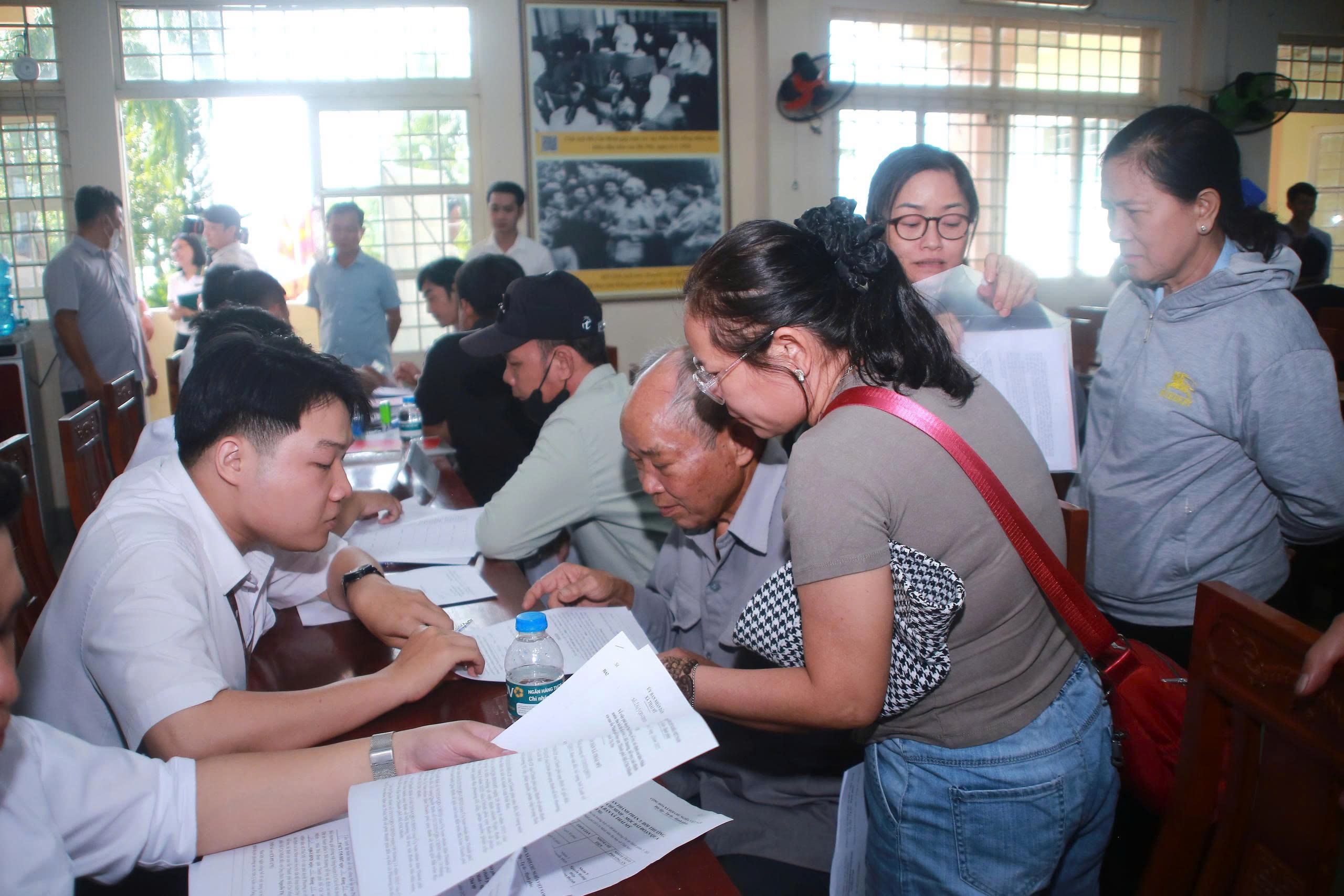 Chủ tịch UBND TPHCM ra 