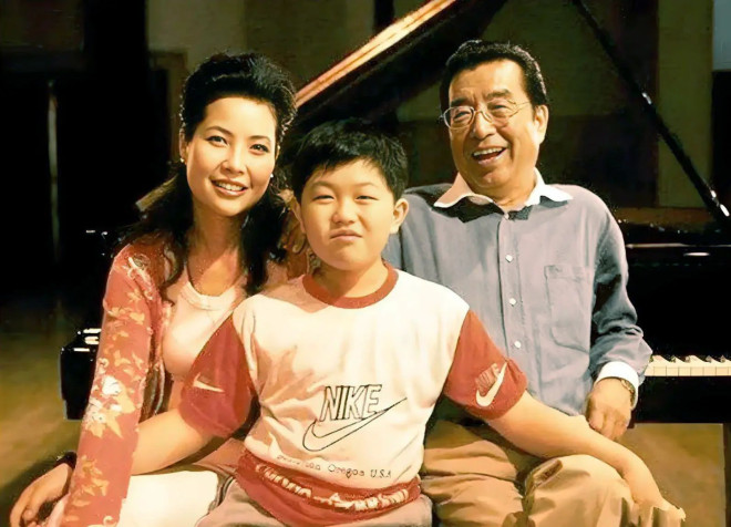 Chua chát cảnh nghệ sĩ U90 vẫn vất vả ngược xuôi, ngồi xe lăn đi hát để chu cấp cho “nghịch tử” ở tù- Ảnh 3.