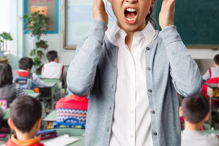 Chửi học sinh ồn ào và mong học sinh bị ốm, giáo viên ở Trung Quốc bị đình chỉ- Ảnh 1.