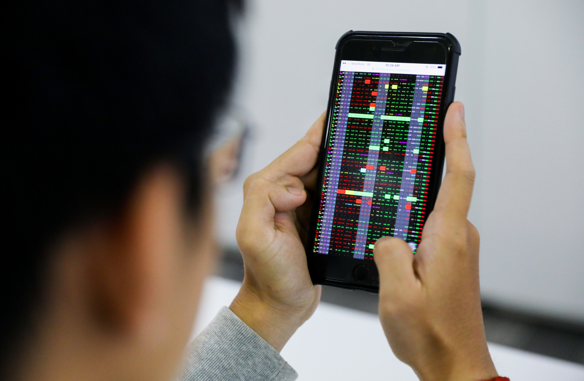 Chung khoan tang manh nhat 8 nam