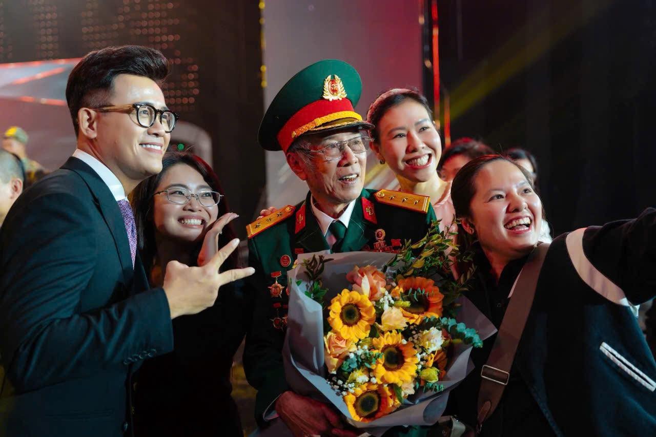 Chuyện chiến sĩ biệt động hát trên truyền hình lay động triệu trái tim - 1