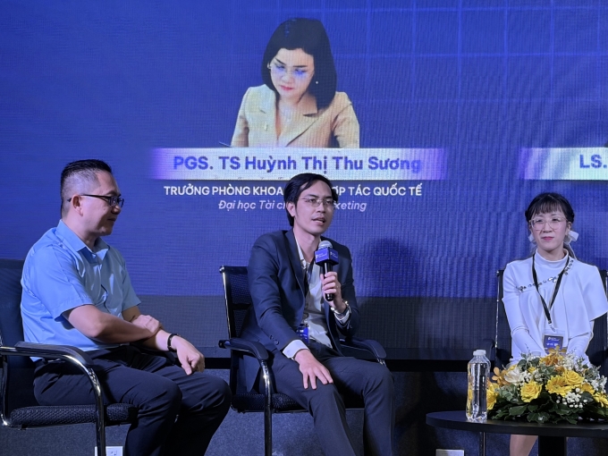 PGS.TS Nguyễn Hữu Huân phát biểu trong chương trình hôm 10/12. Ảnh: Tất Đạt