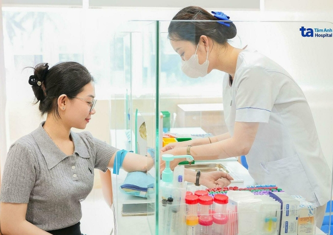 Xét nghiệm máu kiểm tra sức khỏe tiền mang thai. Ảnh: Phòng khám Đa khoa Tâm Anh Quận 7