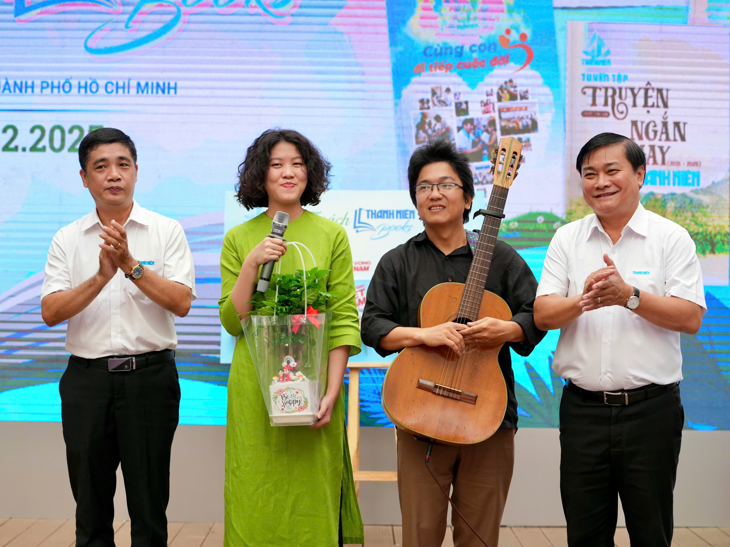 'Cô gái hát nhạc Trịnh' Hoàng Trang tiết lộ tin vui 1 'Cô gái hát nhạc Trịnh' Hoàng Trang chia sẻ tin vui - Ảnh 1.