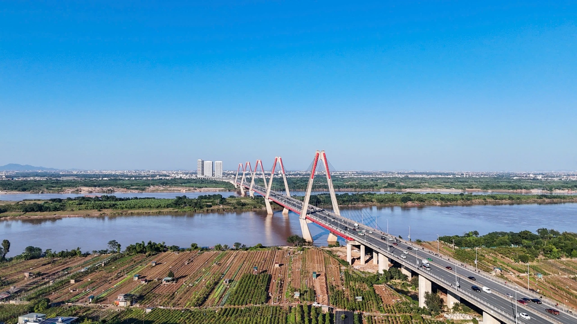 Trục đại lộ cảnh quan sông Hồng: Cơ hội và thách thức - Ảnh 1.