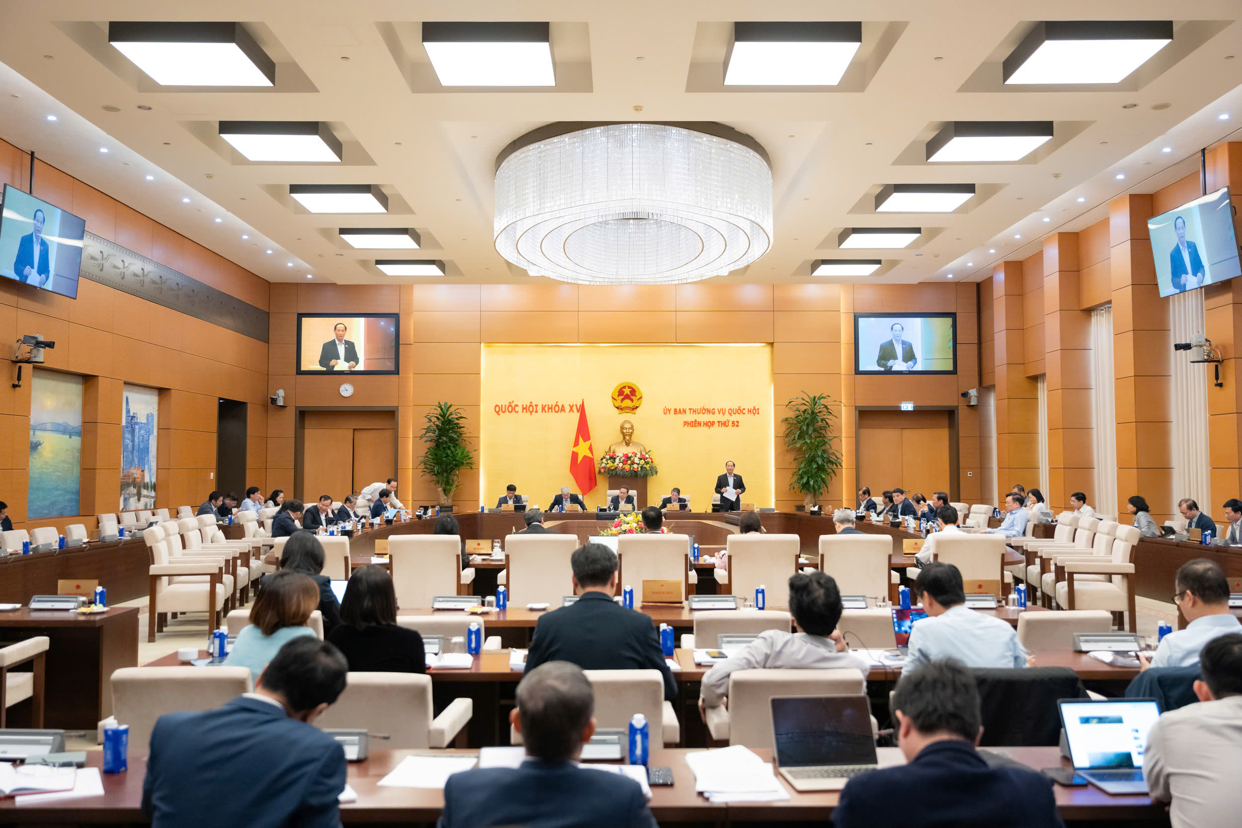 Có nên bỏ kỳ thi tốt nghiệp THPT, chỉ giữ lại kỳ thi đại học?- Ảnh 1.