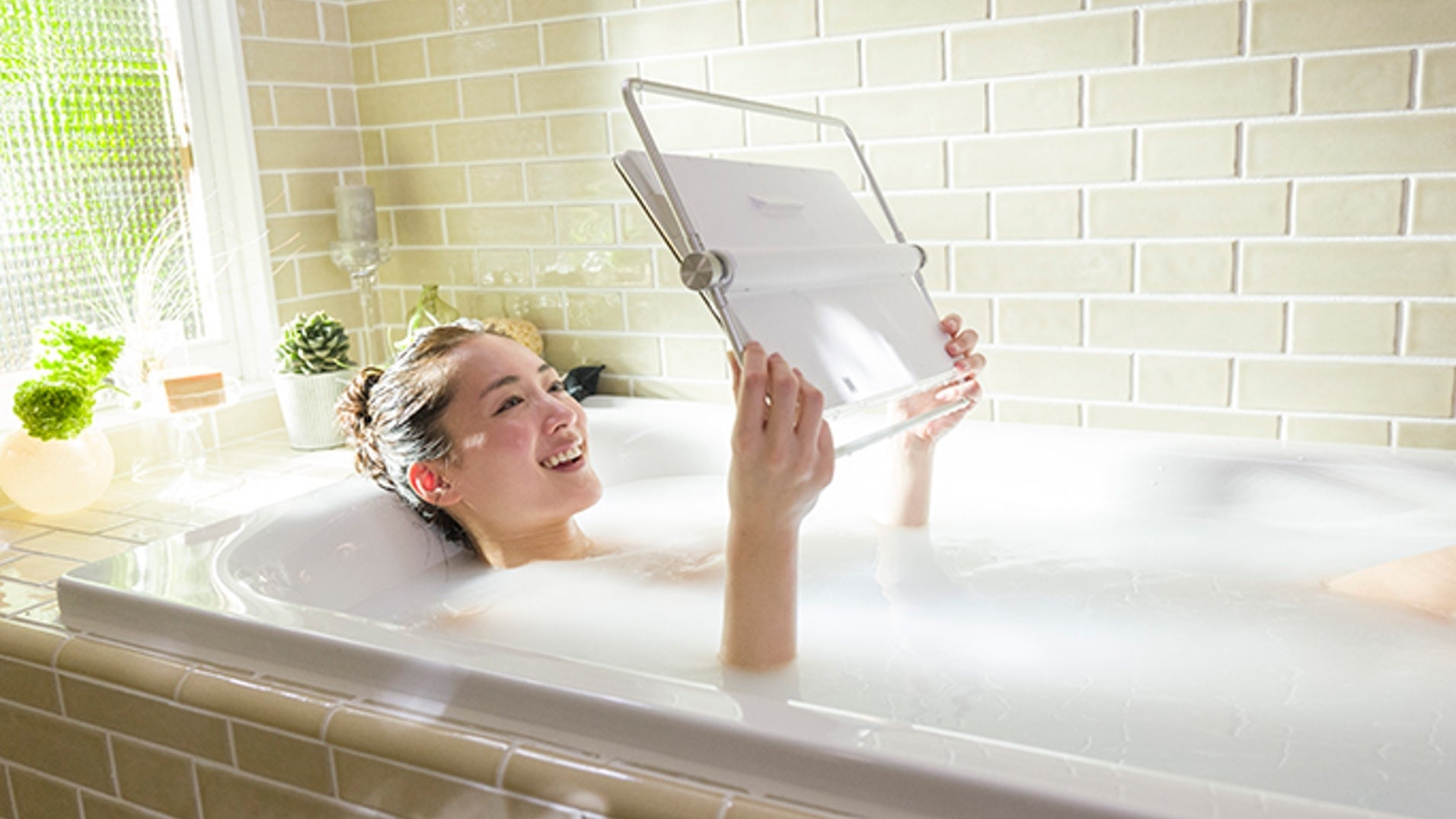 Nhiều người thường kiêng tắm rửa, gội đầu vào đêm giao thừa và ngày Tết. Ảnh: ET Today Nhiều người thường kiêng tắm rửa, gội đầu vào đêm giao thừa và ngày Tết. Ảnh: ET Today