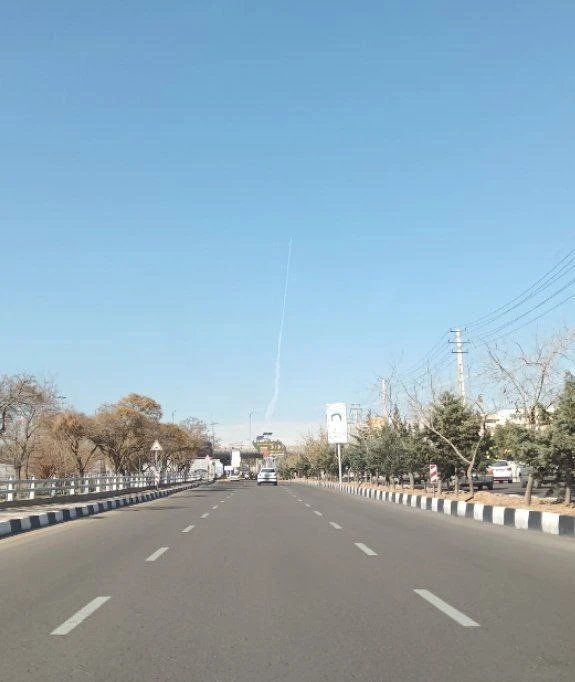 2312 Có tin Iran tập trận tên lửa ở hàng loạt thành phố lớn_3.jpg